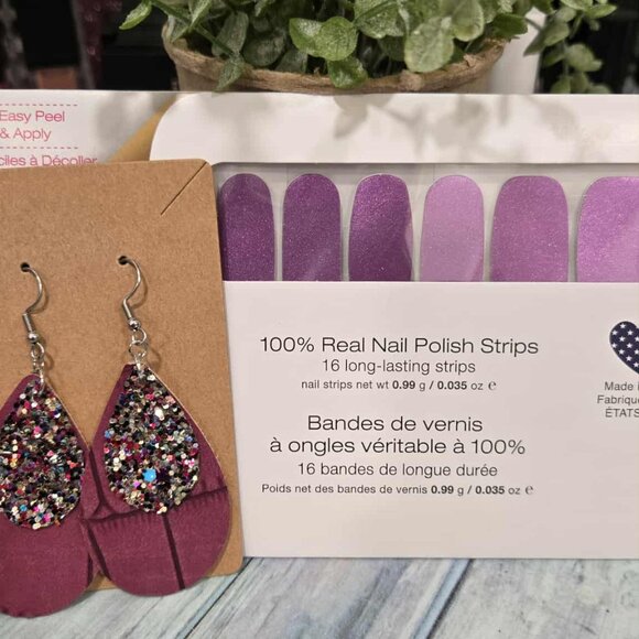 Color Street- Retired Nail Set - Picture 4 of 7